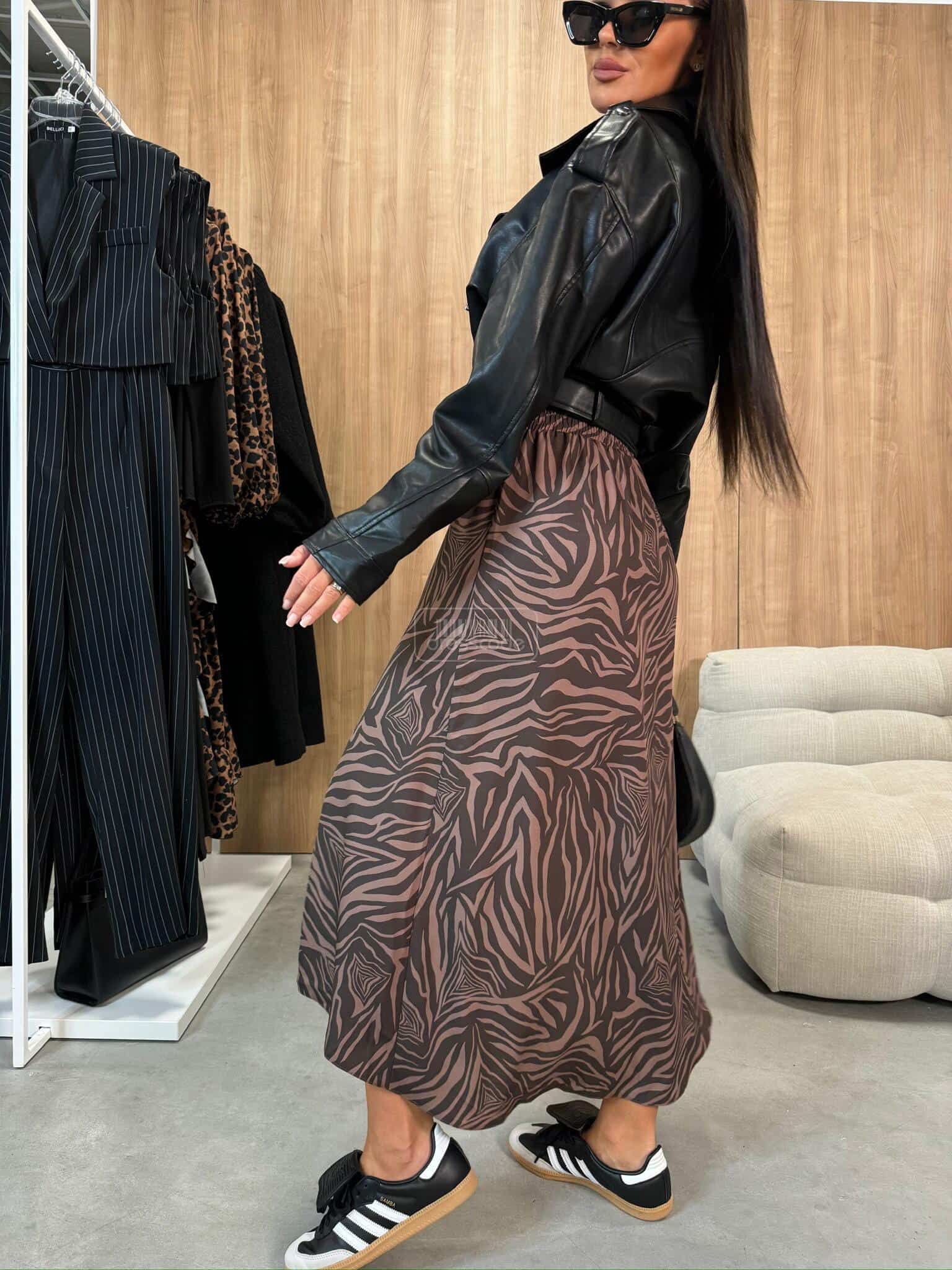 spodnica-carla-w-print-czekoladowo-brazowa_4