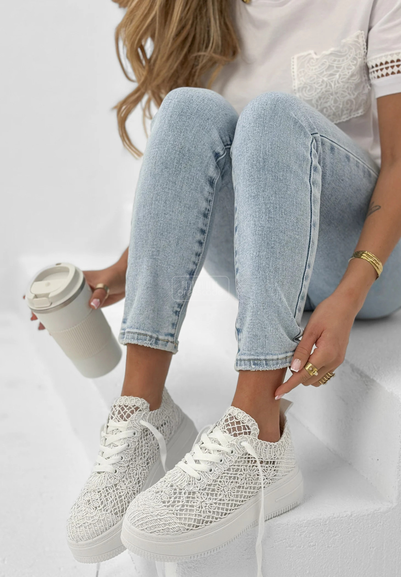 tinywow_azurowe-trampki-give-me-answers-biale-4_80278834