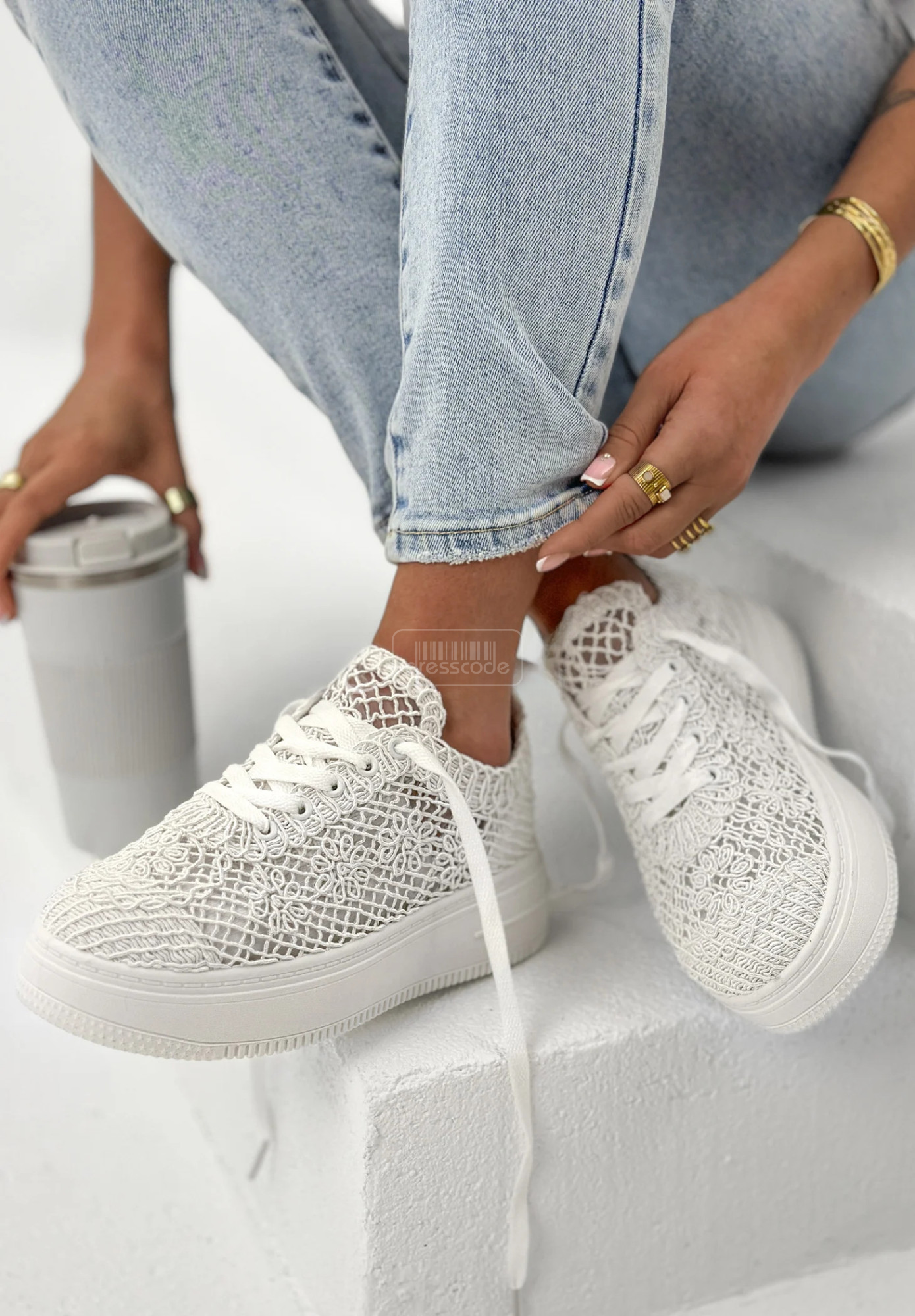 tinywow_azurowe-trampki-give-me-answers-biale-5_1_80278914