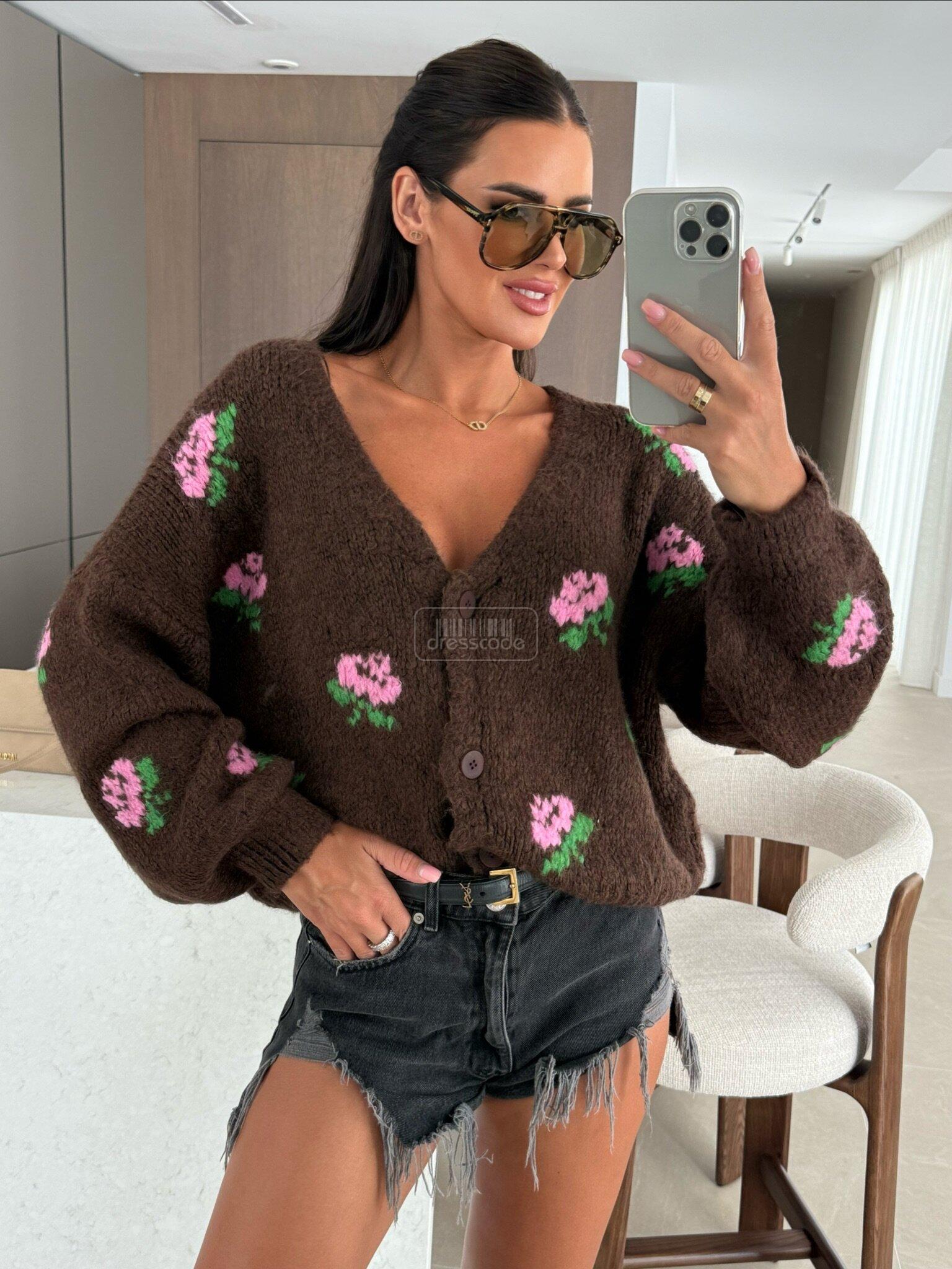 sweter-garcia-z-kwiatami-czekoladowy_2