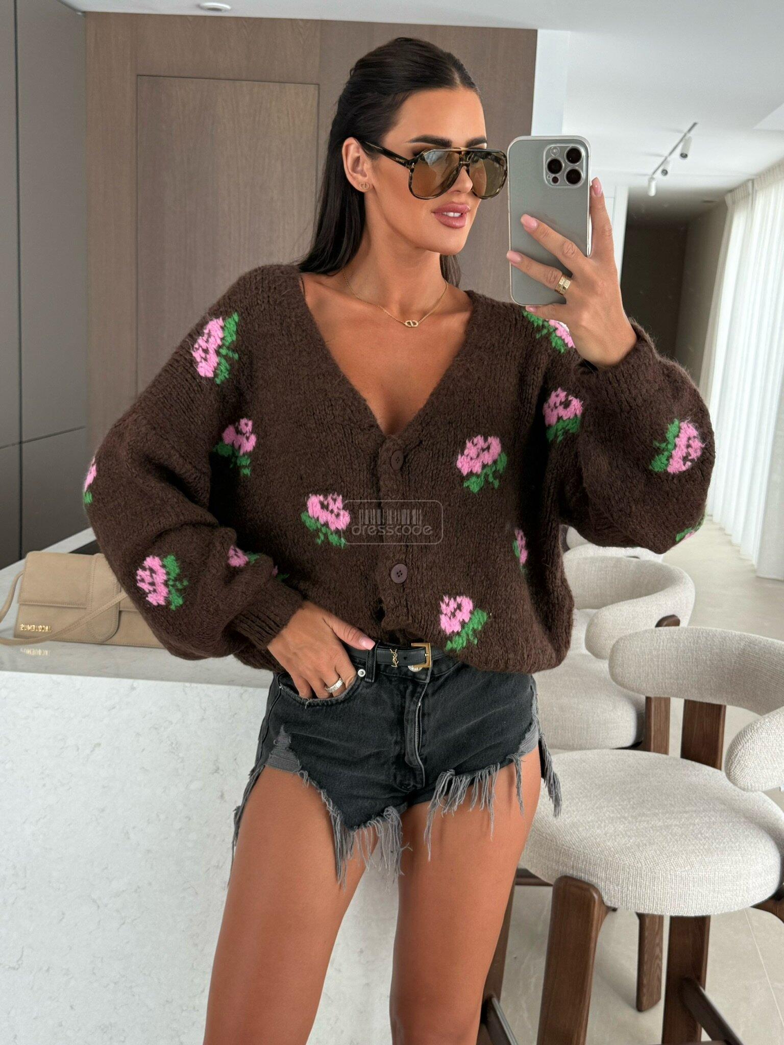 sweter-garcia-z-kwiatami-czekoladowy_7