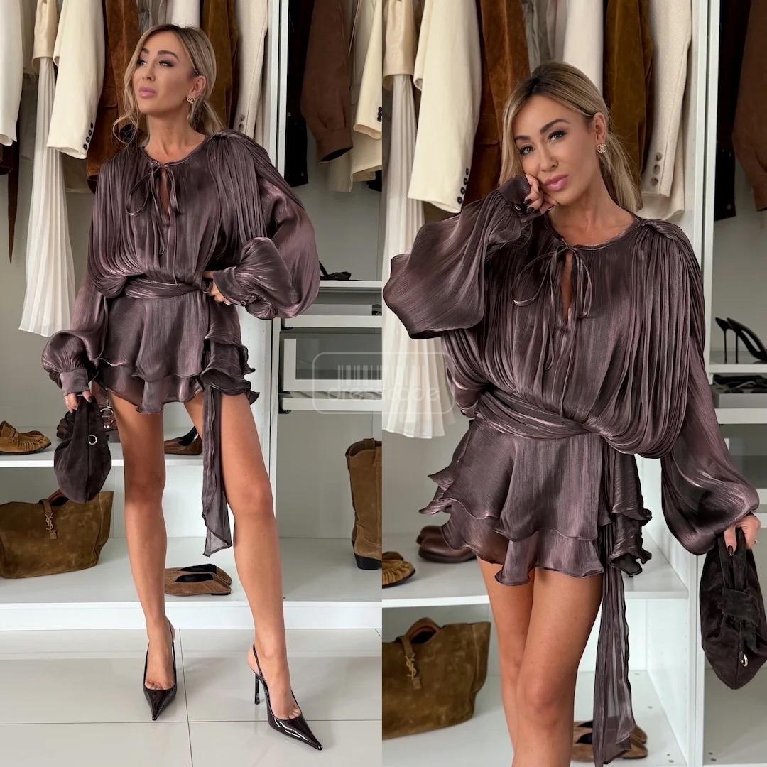 DeWatermark.ai_1759564417234