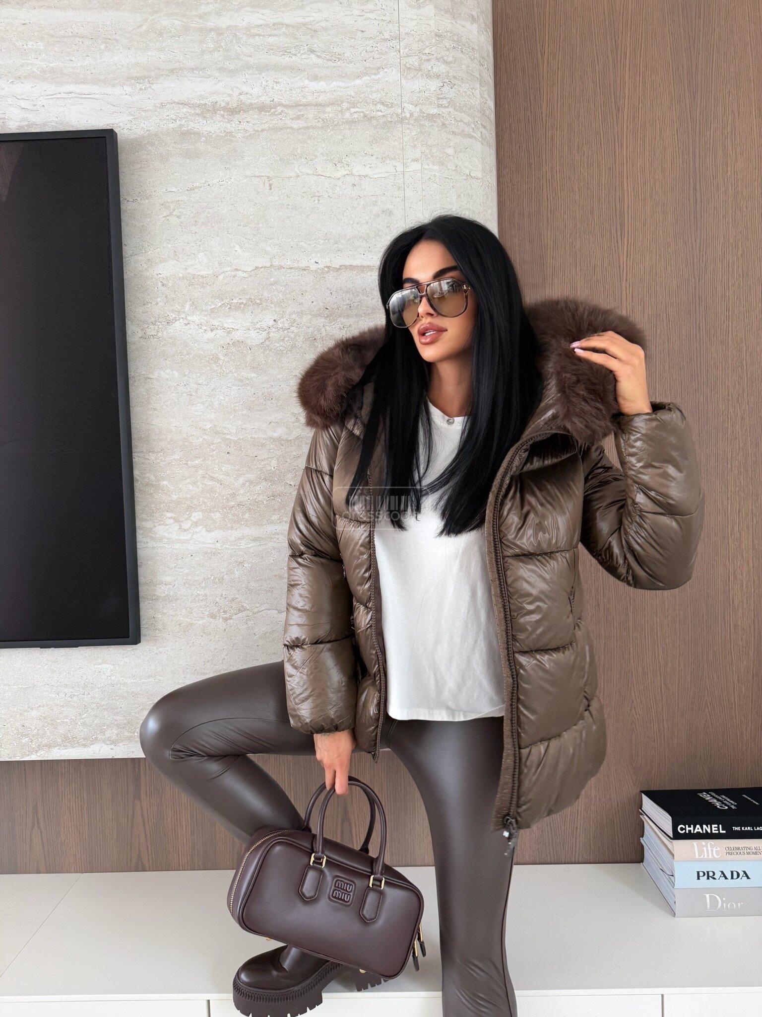 kurtka-adelle-blyszczaca-czekoladowa_4