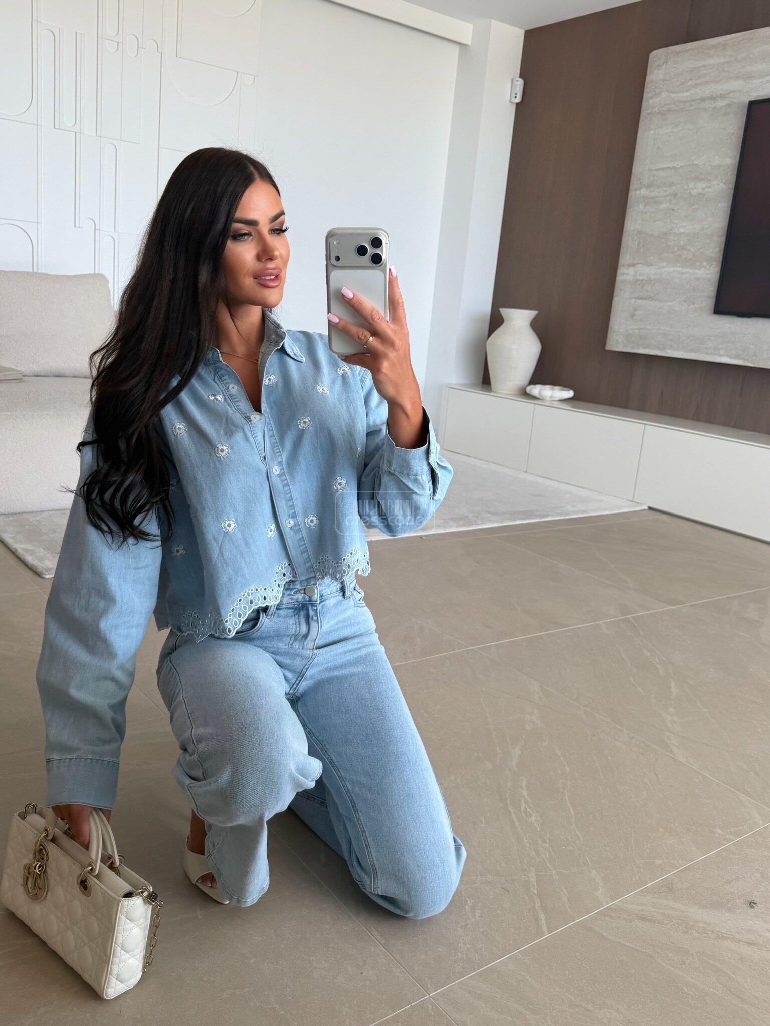 koszula-modella-jeans-w-kwiaty-jasnoniebieska_2