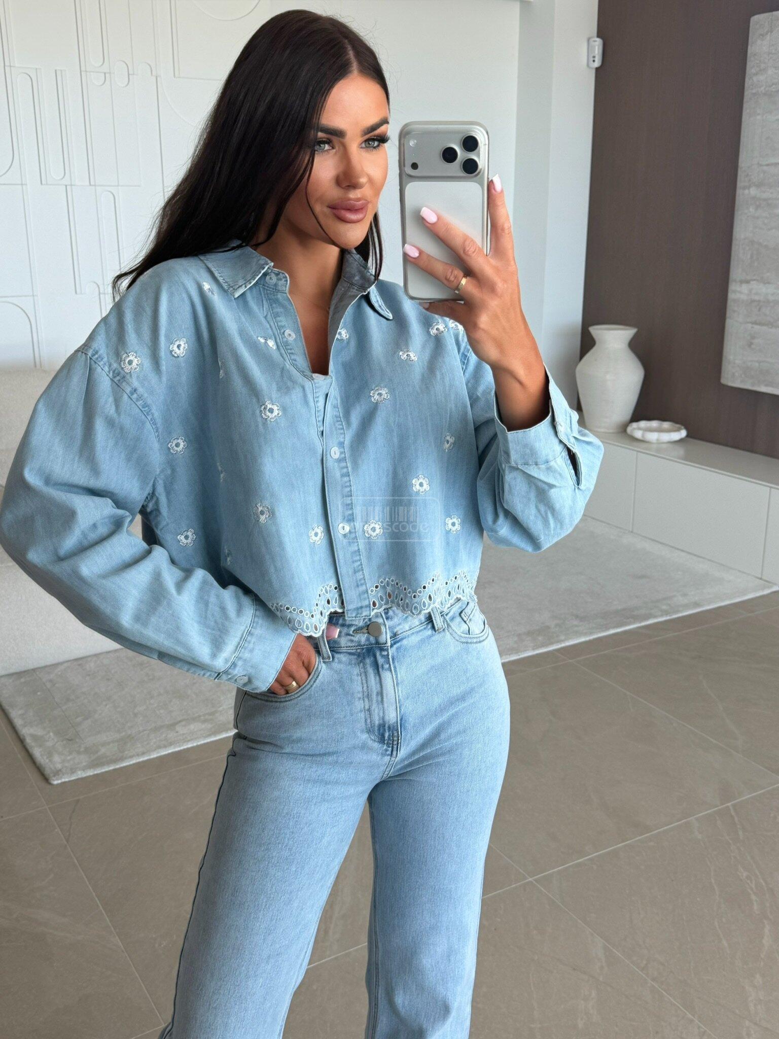 koszula-modella-jeans-w-kwiaty-jasnoniebieska_4